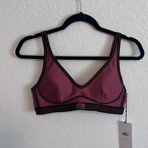 Alo Yoga Airlift Line Up Bra size small